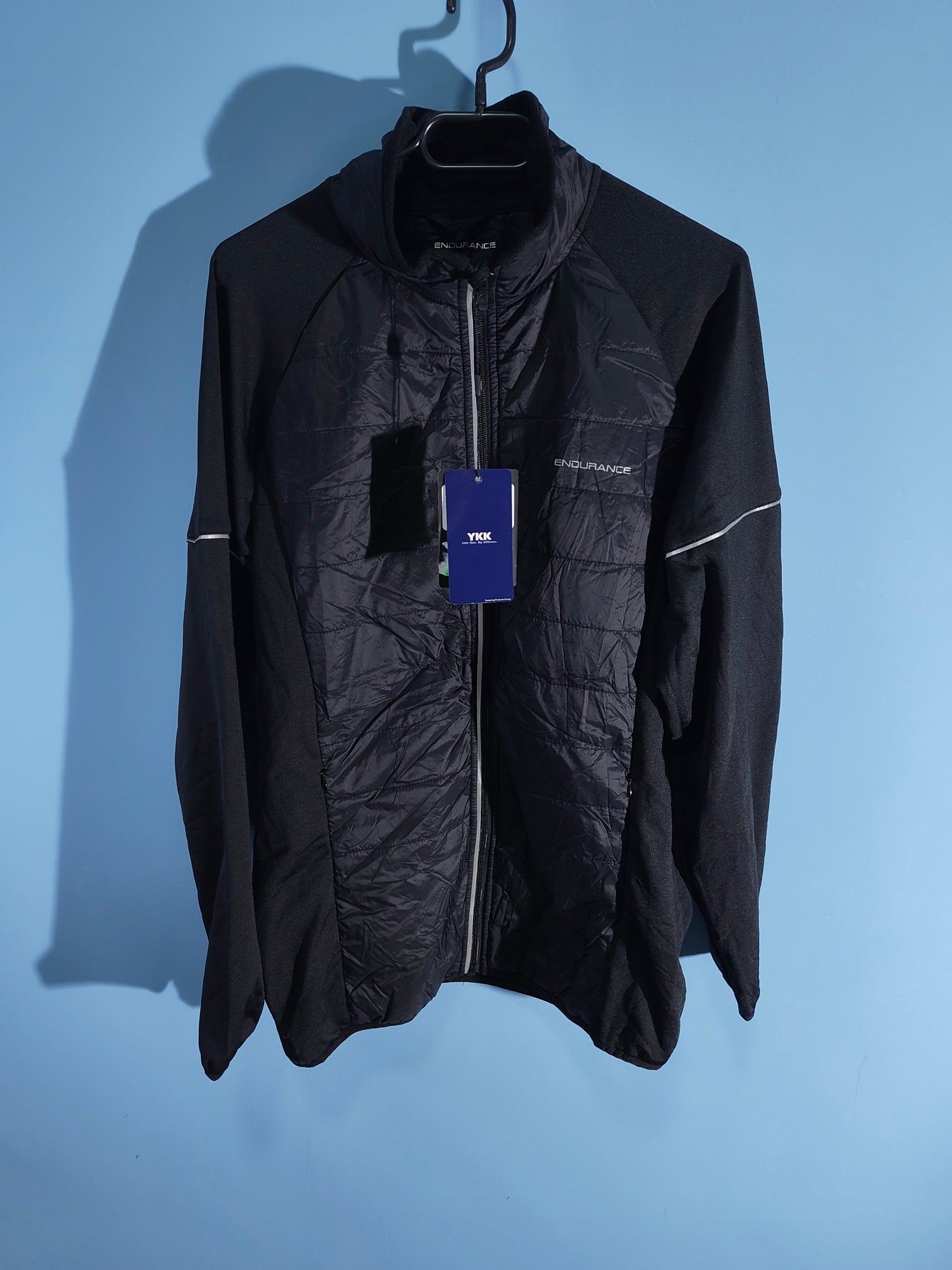 Endurance Горнище/Яке Мъжко M