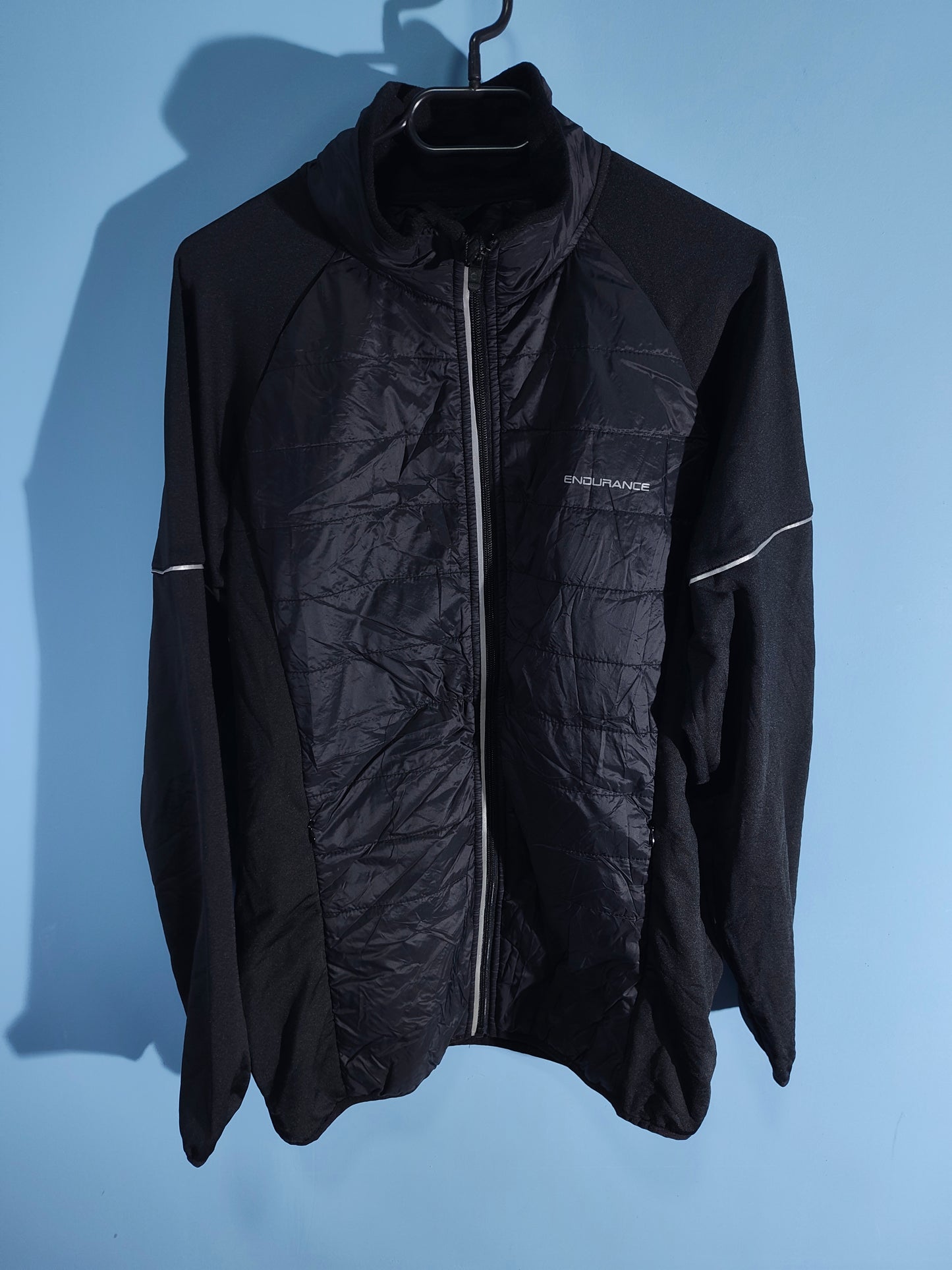 Endurance Горнище/Яке Мъжко M