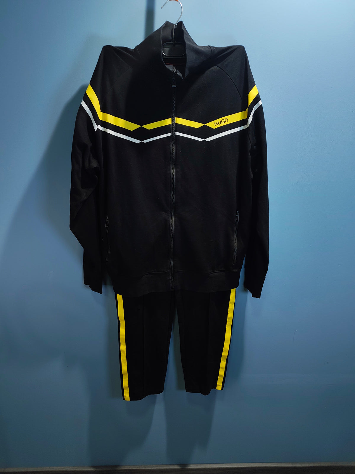HUGO BOSS Екип Мъжки S  28